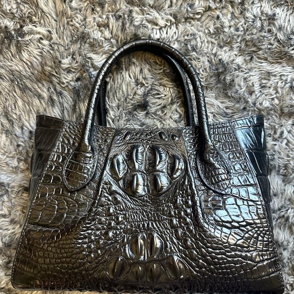 Pifuren Leather Bag (OBO) - Picture 1 of 4